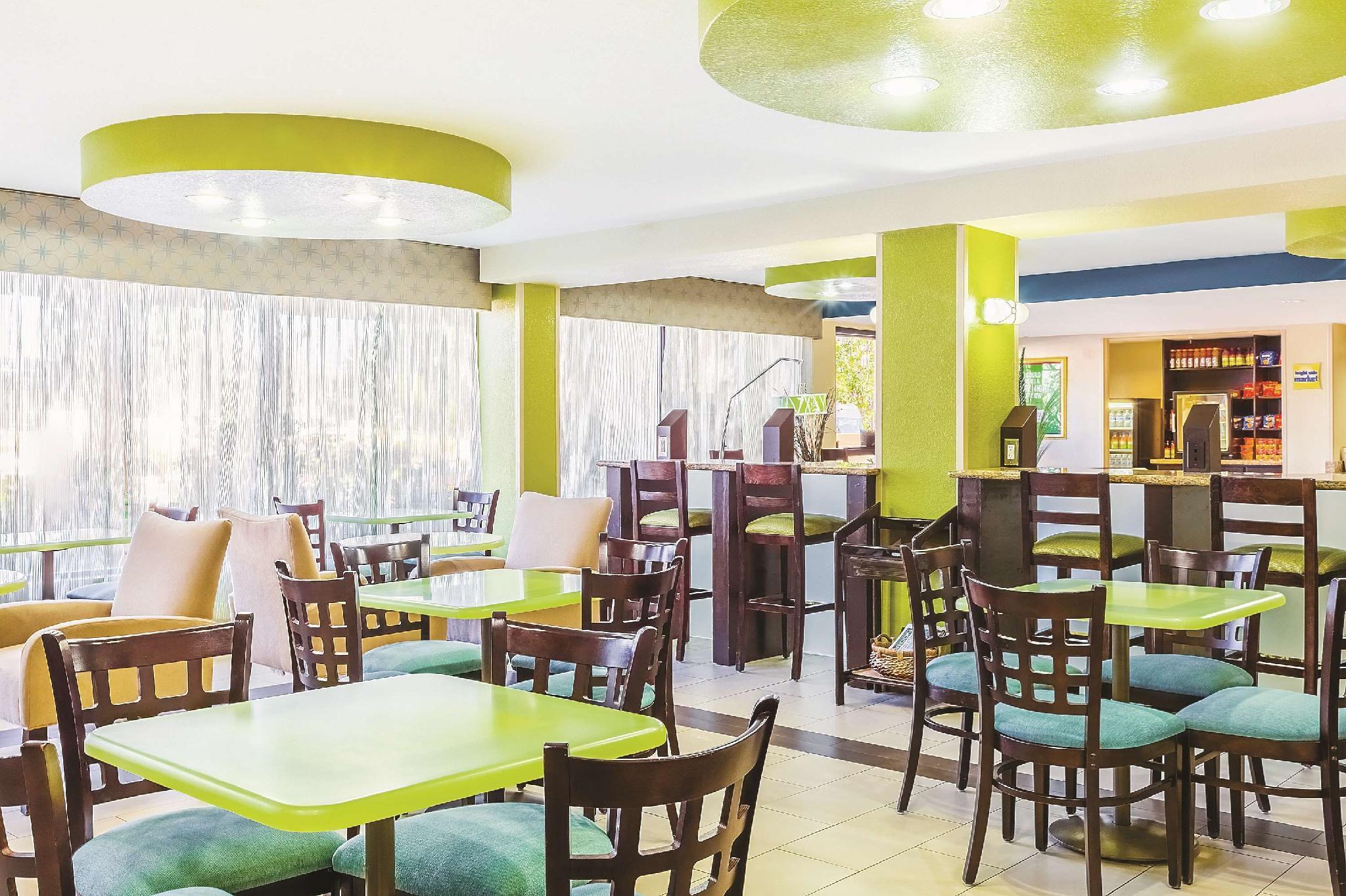 Oakland Airport Arena Hotel מראה חיצוני תמונה